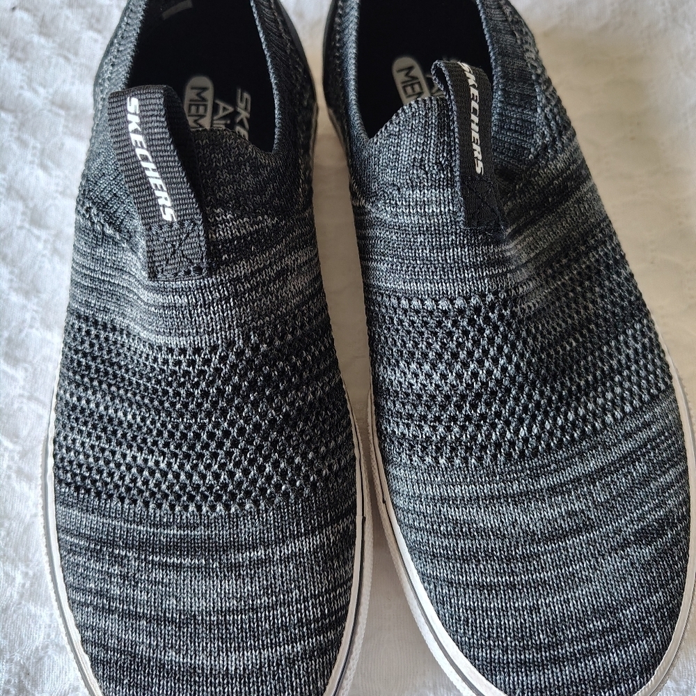 Skechers Air Cooled Memory Foam Black Slip-On Shoes Kid's Size 1
